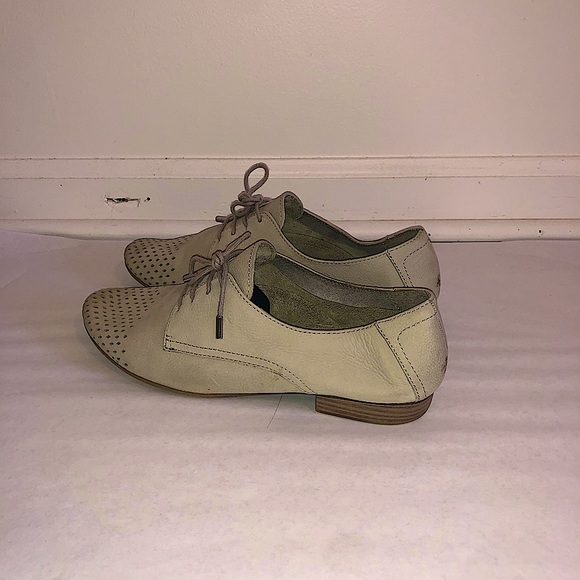 Gray Loafers Women’s Size 9 - Picture 3 of 4